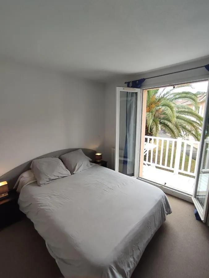 Petit Oasis Avec Piscine Apartment Anglet France
